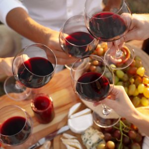 The Best Places to Celebrate an Anniversary in Laguna Beach The Best Places to Celebrate an Anniversary in Laguna Beach