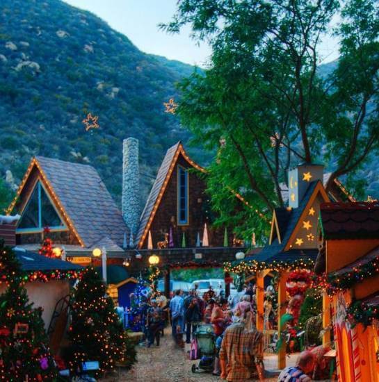 https://www.visitlagunabeach.com/wp-content/uploads/2024/02/winter-fantasy-2_844285ee339c9cdd414d98916d77d4f8.jpg?utm_source=chatgpt.com