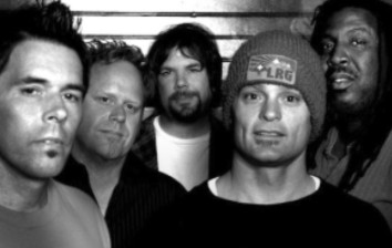 iDSS Events Dance into the New Year with Common Sense and DJ Lil Ken